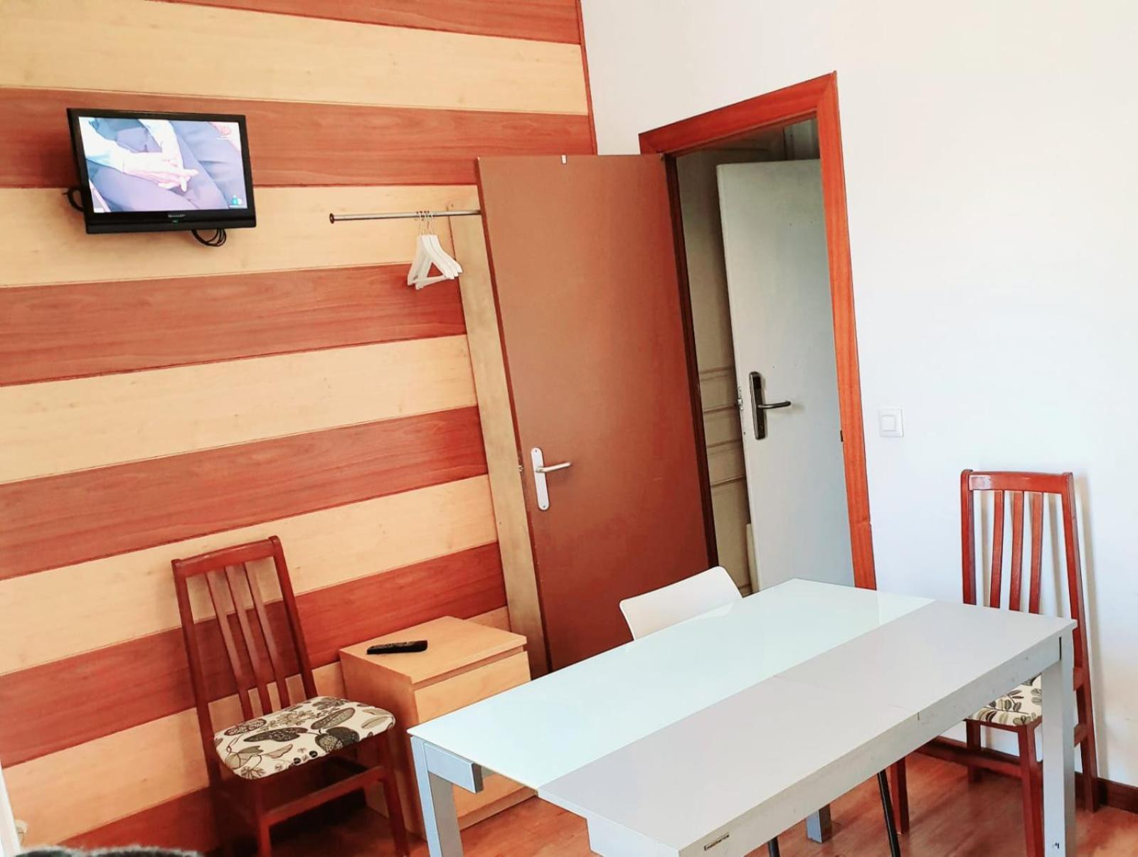 Apartamento Urgell Apartman Barcelona Kültér fotó